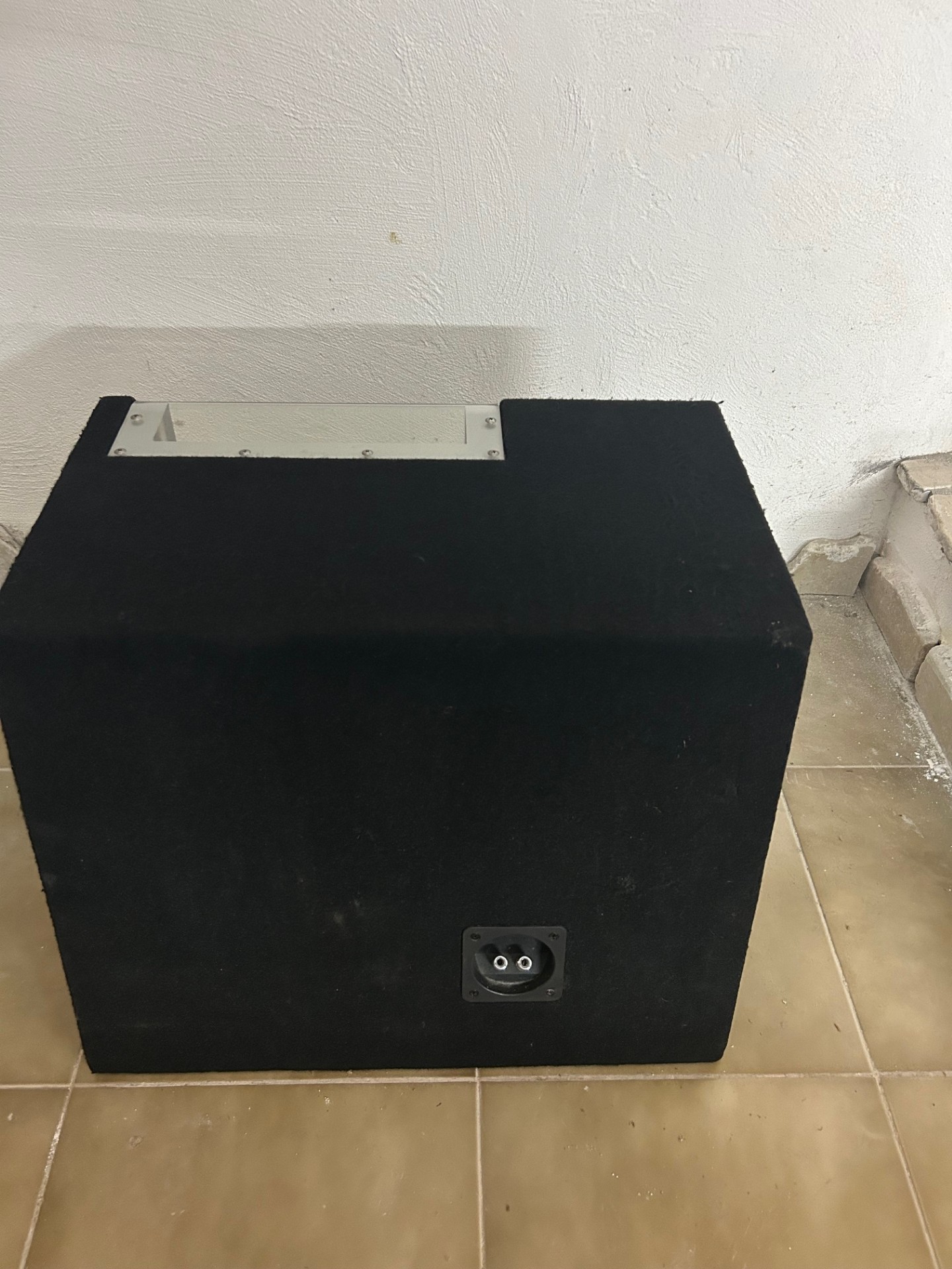 Subwoofer in box