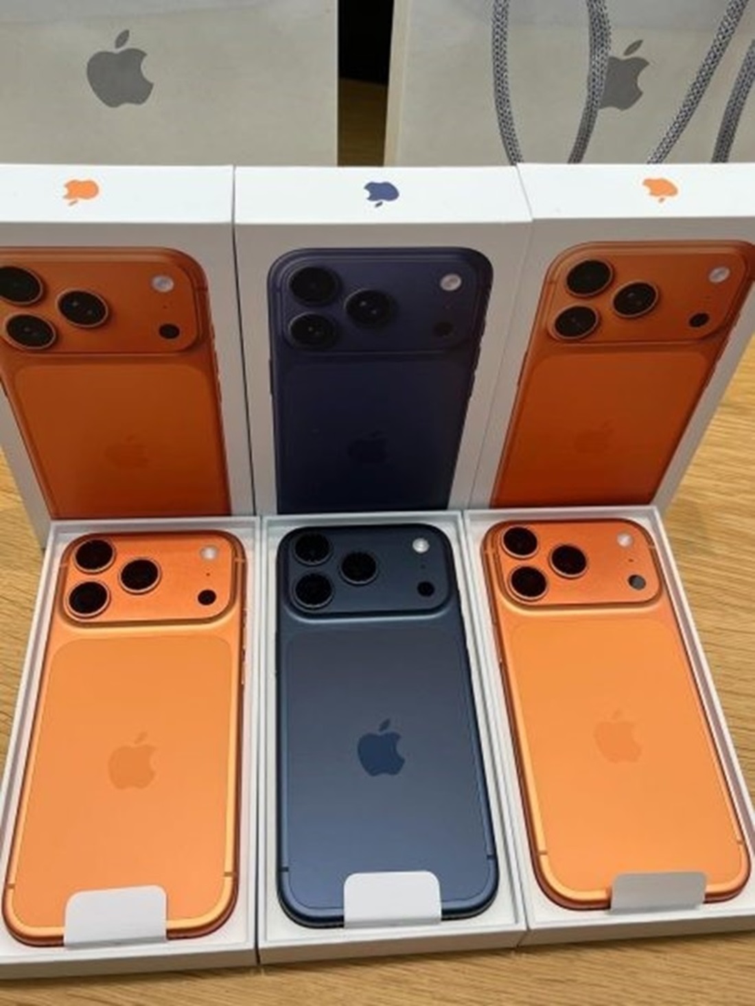 Vendita originale Vendita originale Apple iPhone 17 Pro Max, iPhone 17 Pro, iPhone 17, iPhone Air, iPhone 16 Pro Max, iPhone 16 Pro, iPhone 16, iPhone 16 Plus, Samsung Galaxy S26 Ultra, Sony PlayStation PS5 Pro 2TB console di gioco
