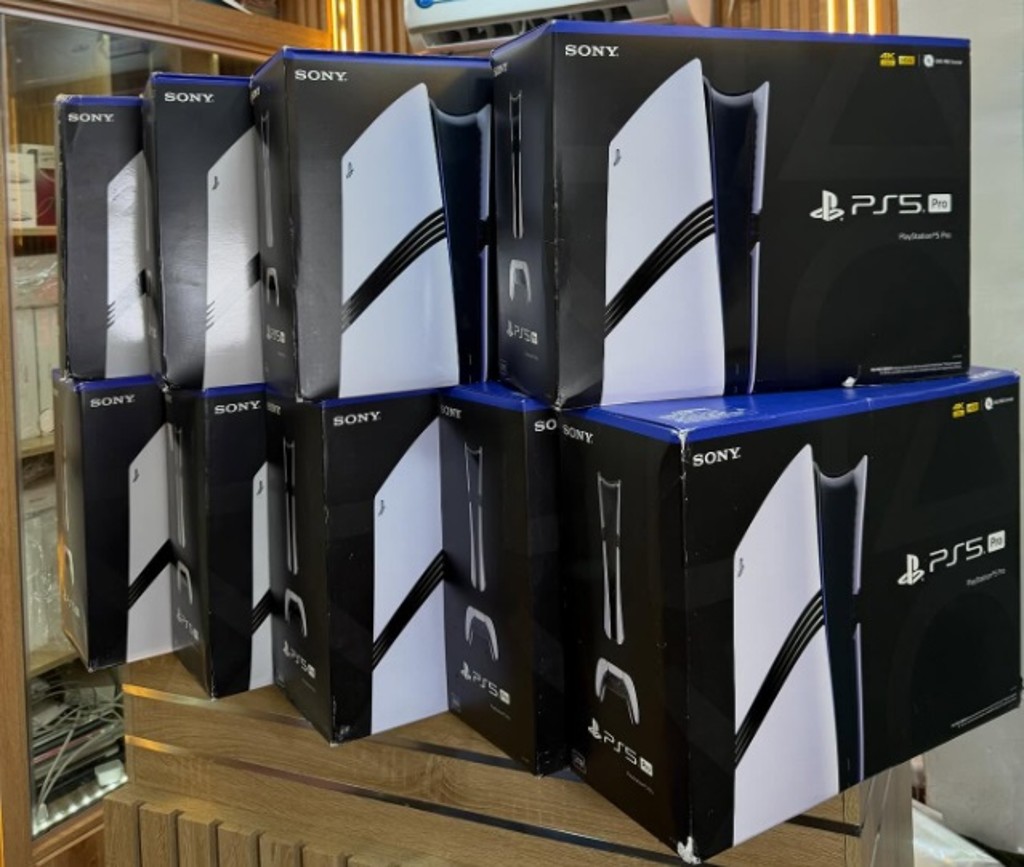 Sony PlayStation PS5 Pro 2TB console di gioco, Sony PlayStation PS5 Slim console di gioco, Nintendo Switch 2 console di gioco e Microsoft Xbox Series X da 2TB console di gioco sono disponibili a prezzi all’ingrosso.