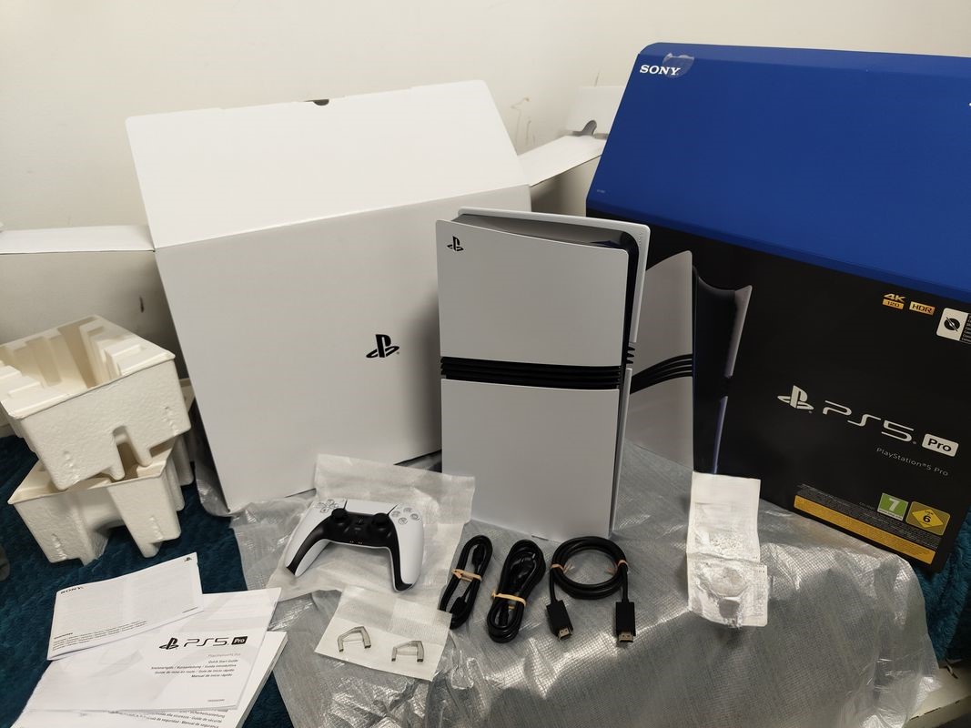 Sony PlayStation PS5 Pro 2TB console di gioco, Sony PlayStation PS5 Slim console di gioco, Nintendo Switch 2 console di gioco e Microsoft Xbox Series X da 2TB console di gioco sono disponibili a prezzi all’ingrosso.