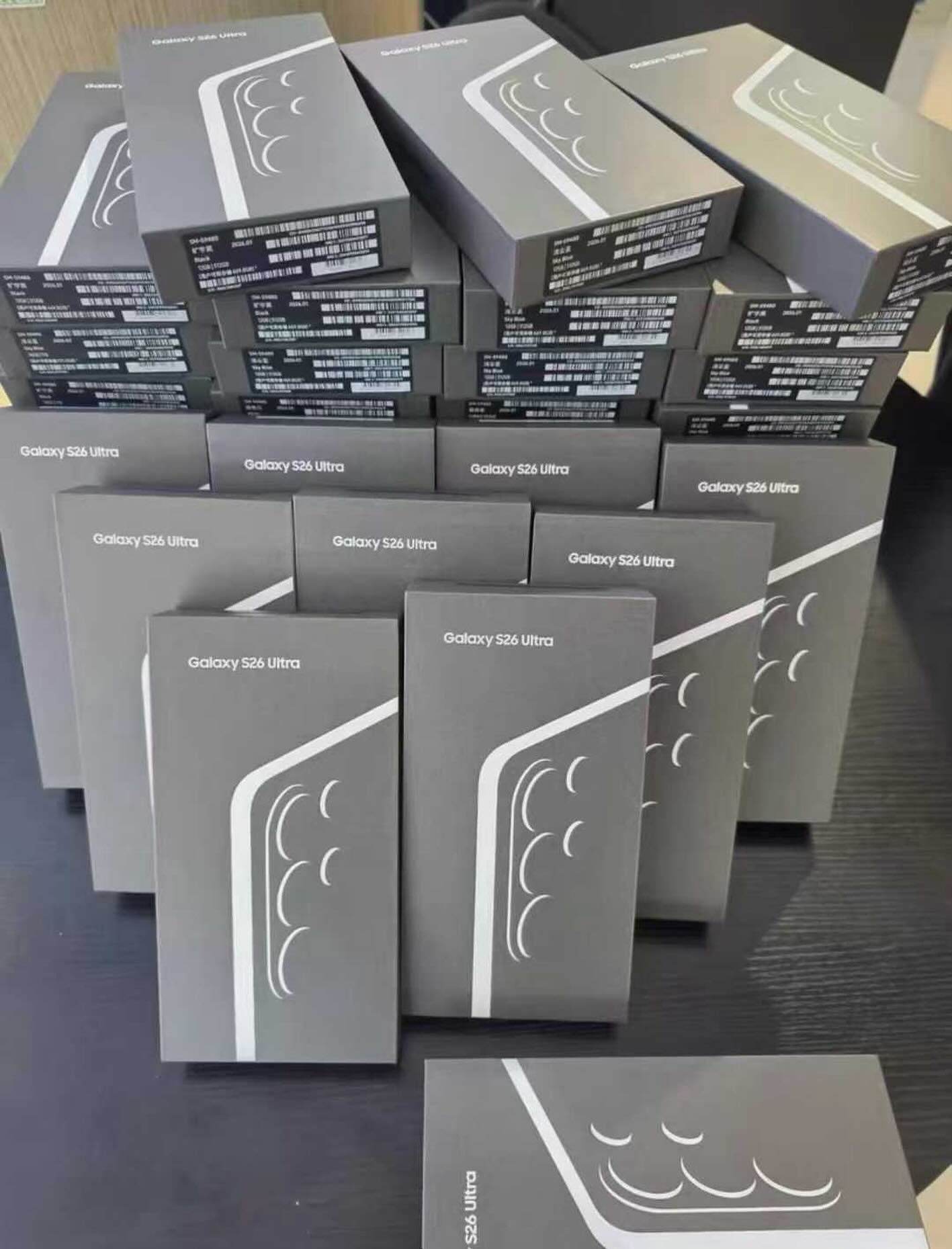 www.wholesaletechz.com nuovi Apple iPhone, Samsung, droni, schede grafiche, Sony PS5
